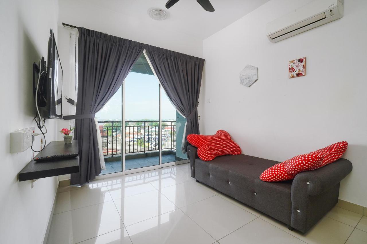 Lovely 2Br Majestic Condo 6 Pax Pool View Іпох Екстер'єр фото